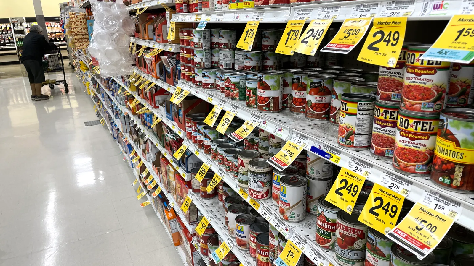 Grocers pressed to detail link between tariffs and food prices
