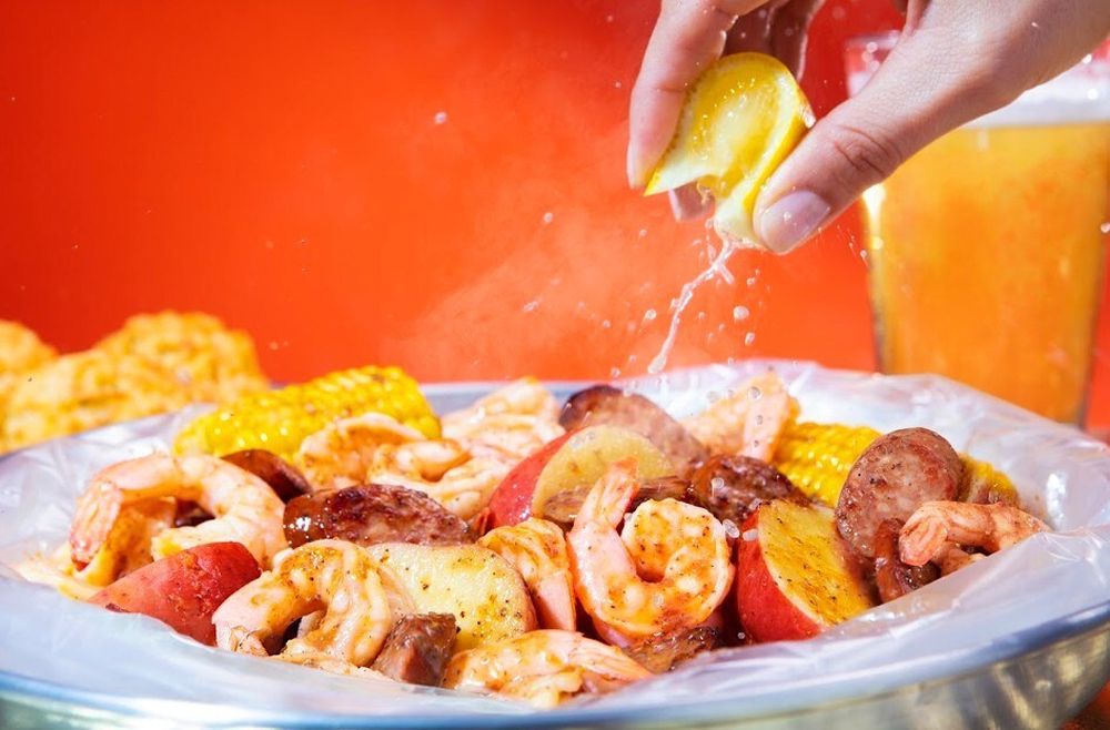 Red Lobster Brings Bold Flavors and Summer Fun to Crabfest with All-New Seafood Boils Red Lobster Sailor's Boil