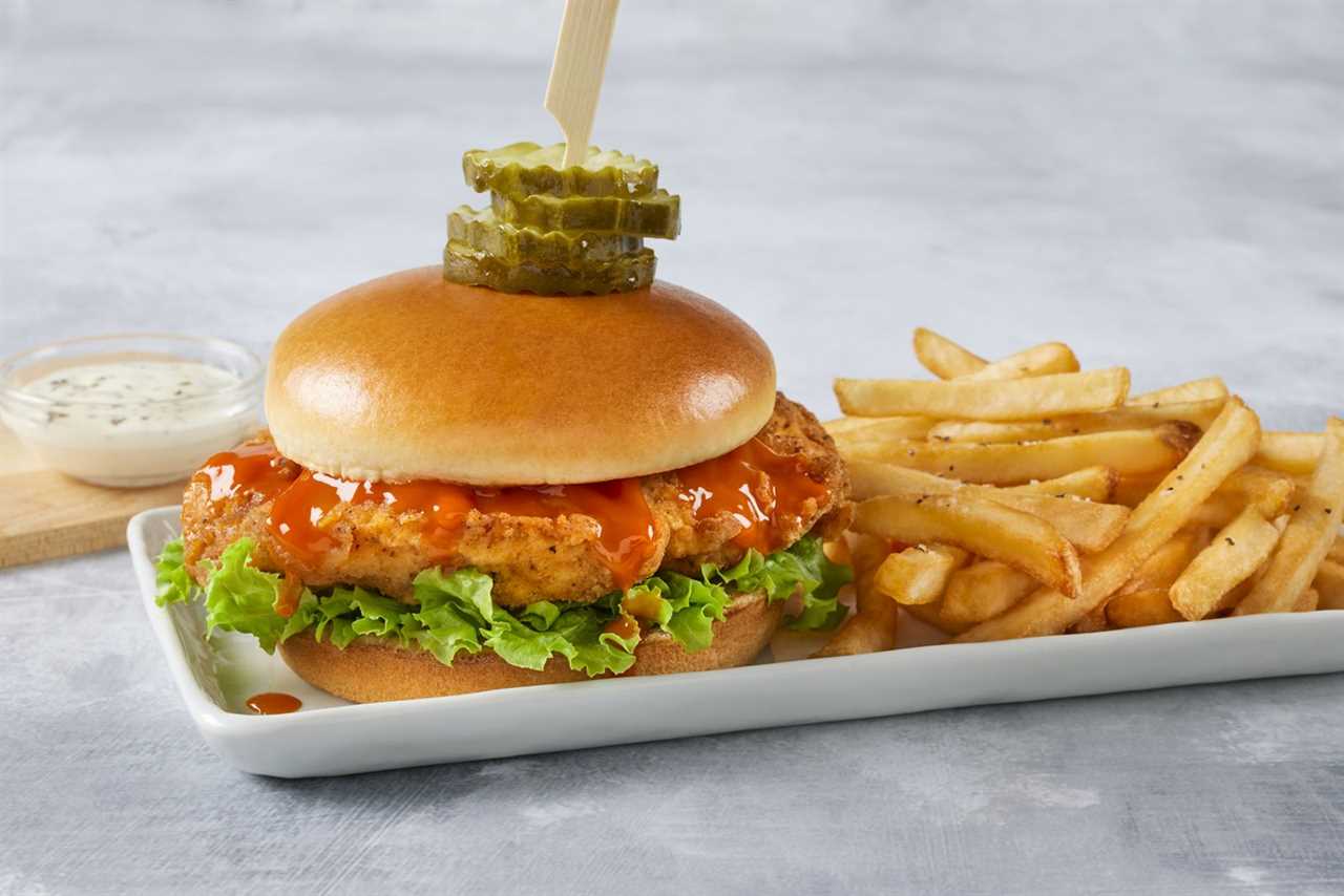 Bob Evans Farmhouse Kitchen Buffalo Chicken Sandwich Bob Evans Farmhouse Kitchen Debuts Three New Menu Specials