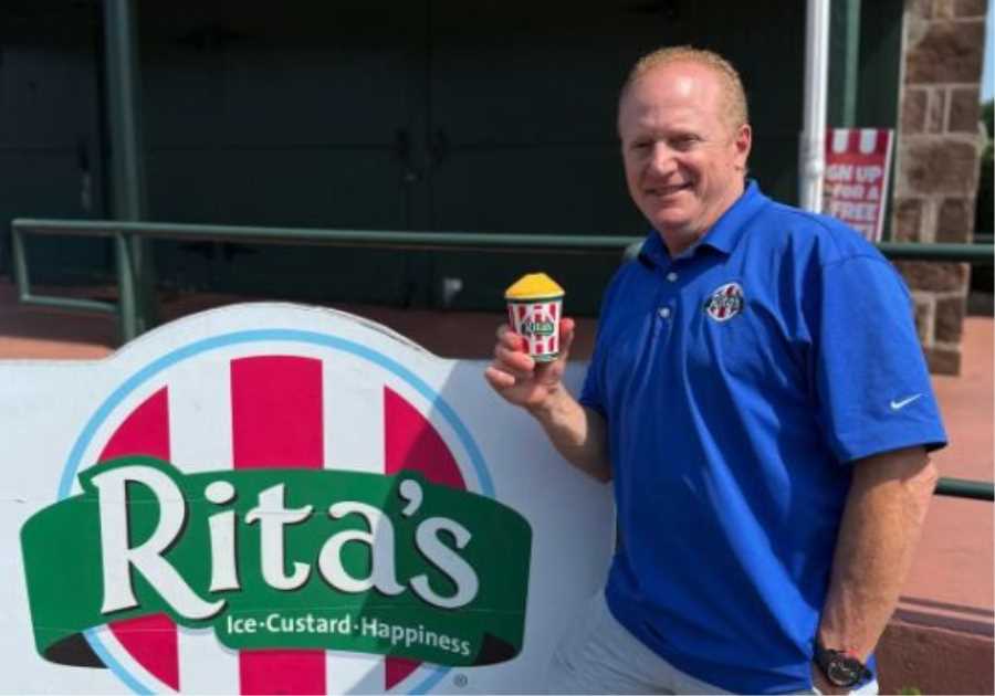 Rita’s Celebrates 35 Years with Longtime Franchisee Mitch Cove