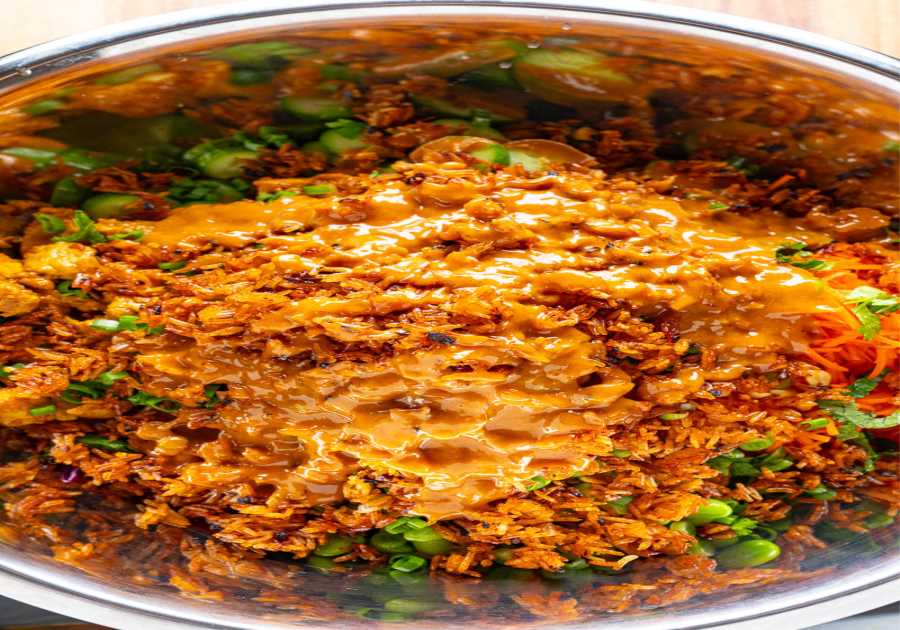 Crunchy Hen Satay Salad with Crispy Chili Rice and Peanut Dressing