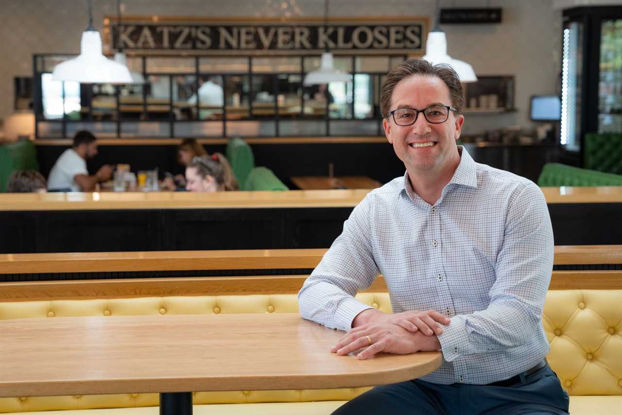 Katz's Never Kloses: Famous 24/7 Dining Expands to Memorial City Katz's Never Kloses: Famous 24/7 Dining Expands to Memorial City