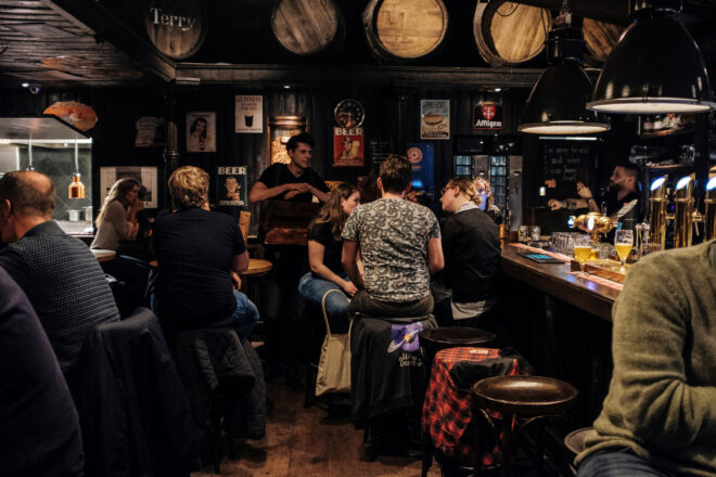 Why Behind-the-Scenes Videos Work for Diners and Pubs