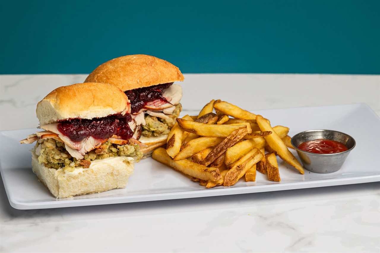 Polly's Pies Turkey Day Sliders Polly's Pies Celebrates The Season With Heartwarming Fall Specials