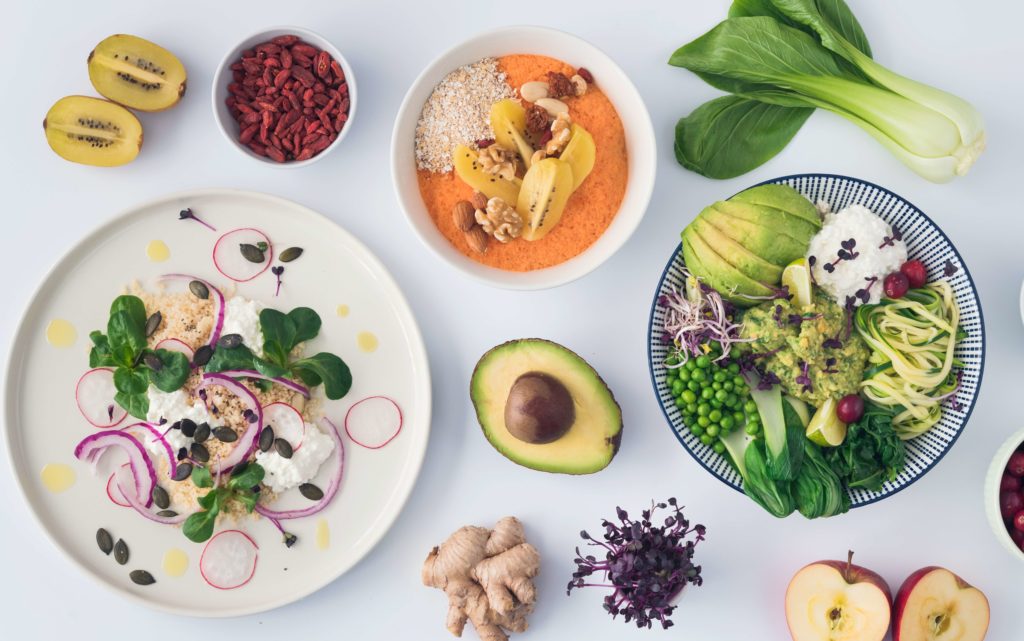 Green Powders and Superfoods in Modern Wellness Routines