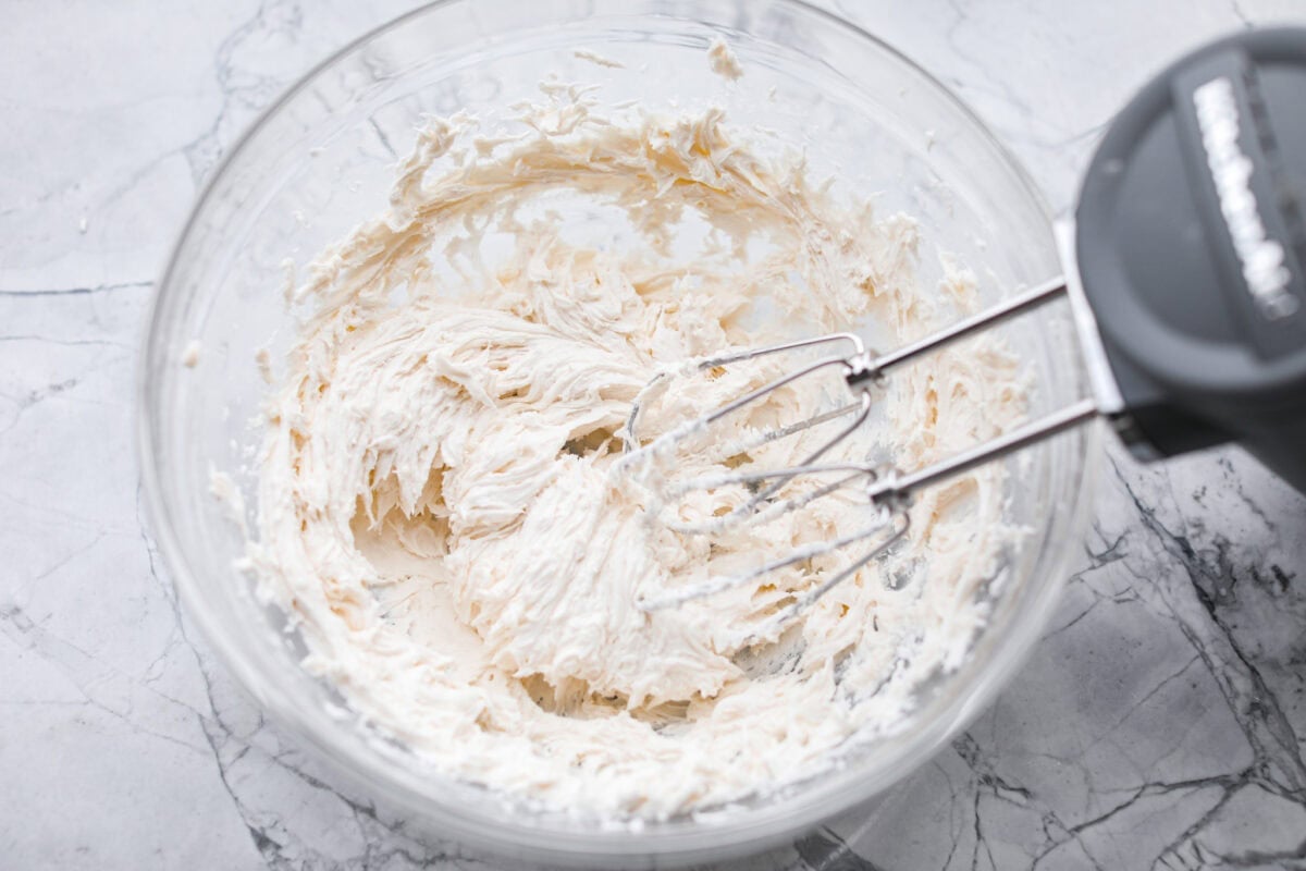 Cinnamon Roll Topping