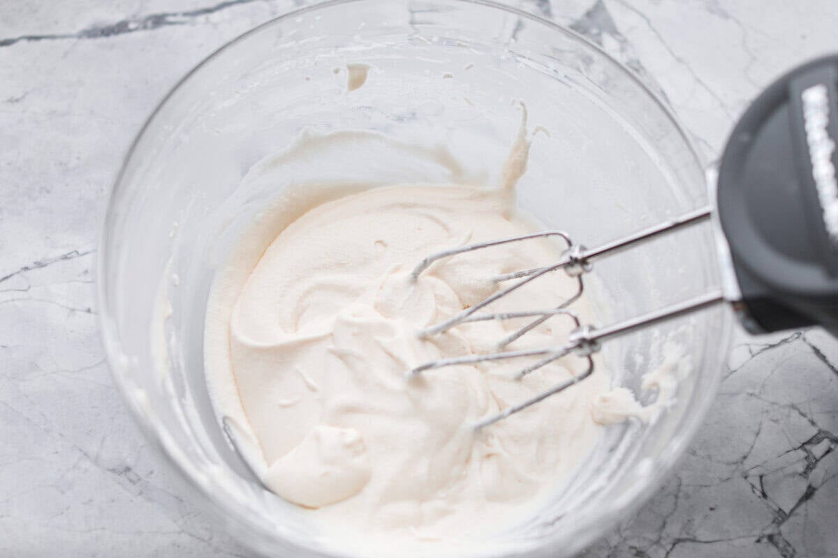 Cinnamon Roll Topping