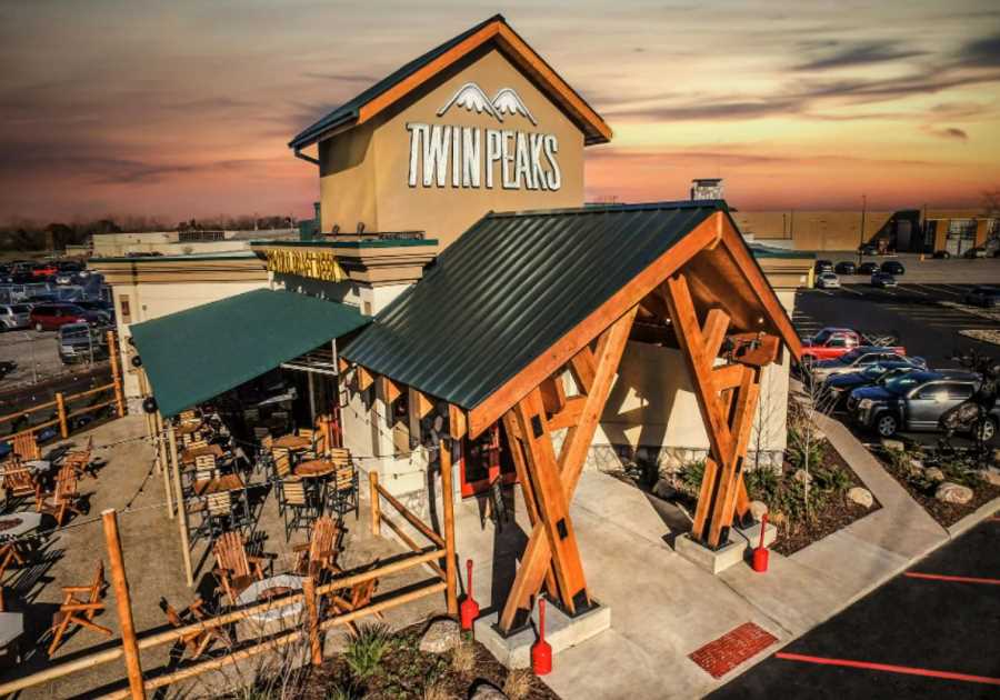 Twin Hospitality Group to Acquire Eight Twin Peaks Franchise Locations in Florida