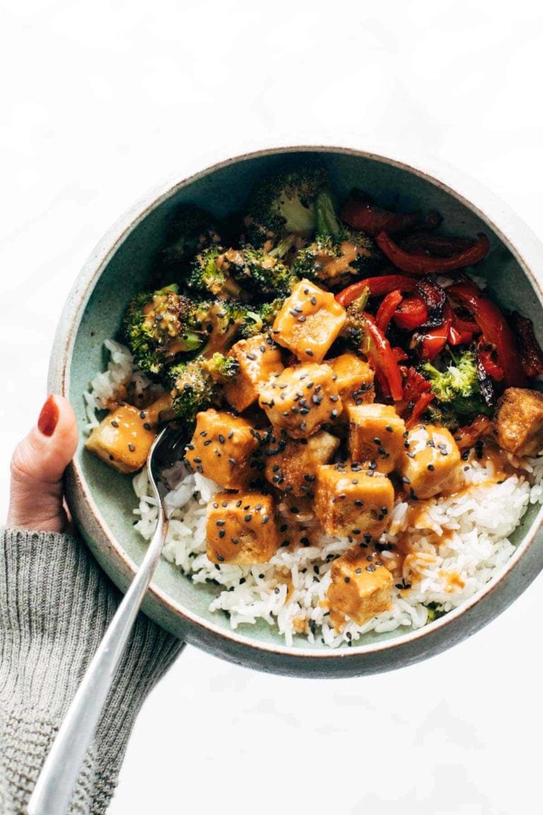 Tofu bowls with peanut sauce.