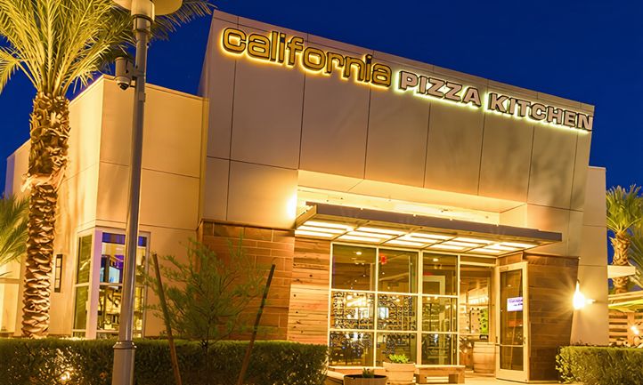 Taco Bell and 19 More Restaurant News Headliners of the Past Week