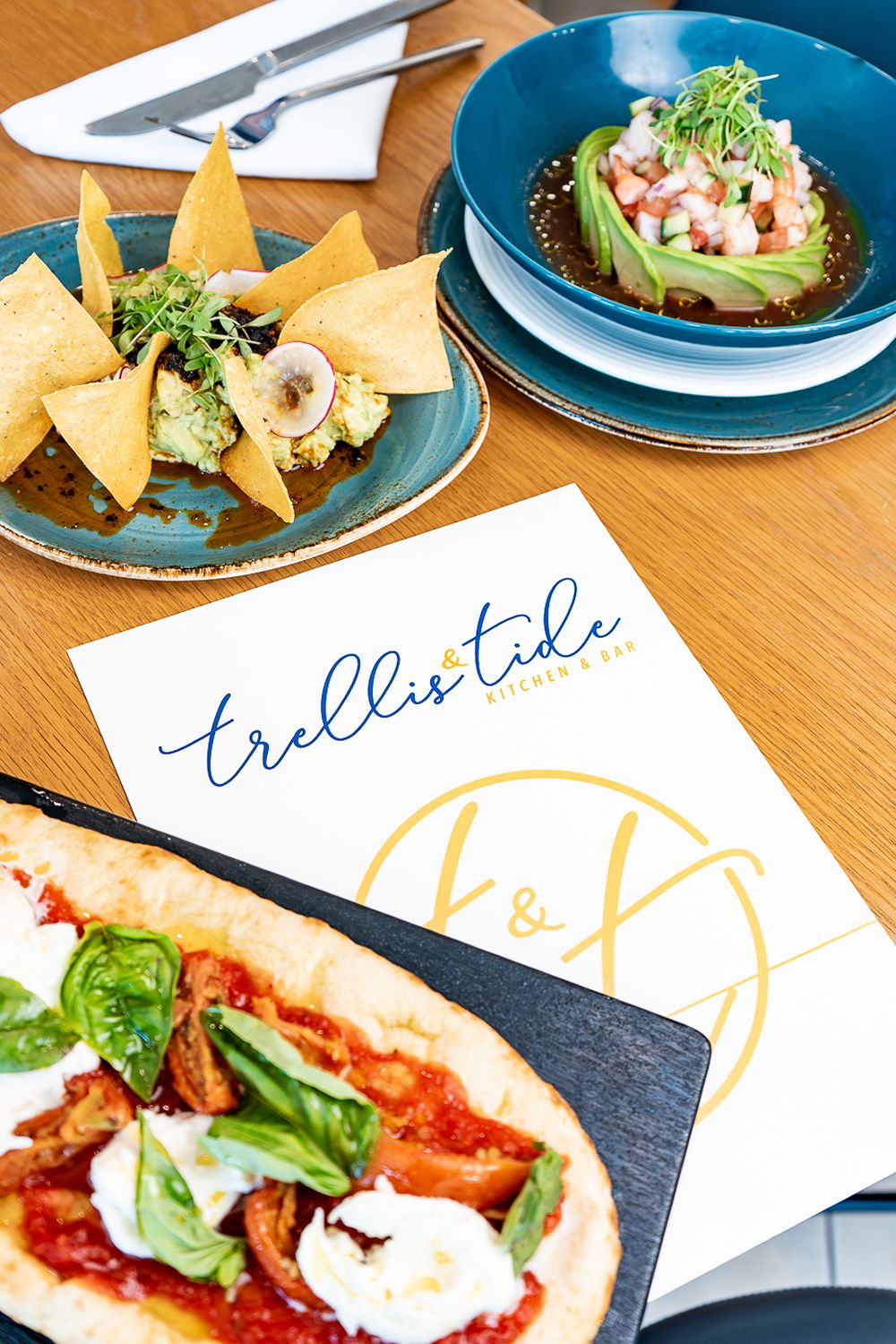 Hilton Irvine/Orange County Airport Unveils Trellis & Tide Kitchen & Bar, an All-Day California Coastal Gathering Place
