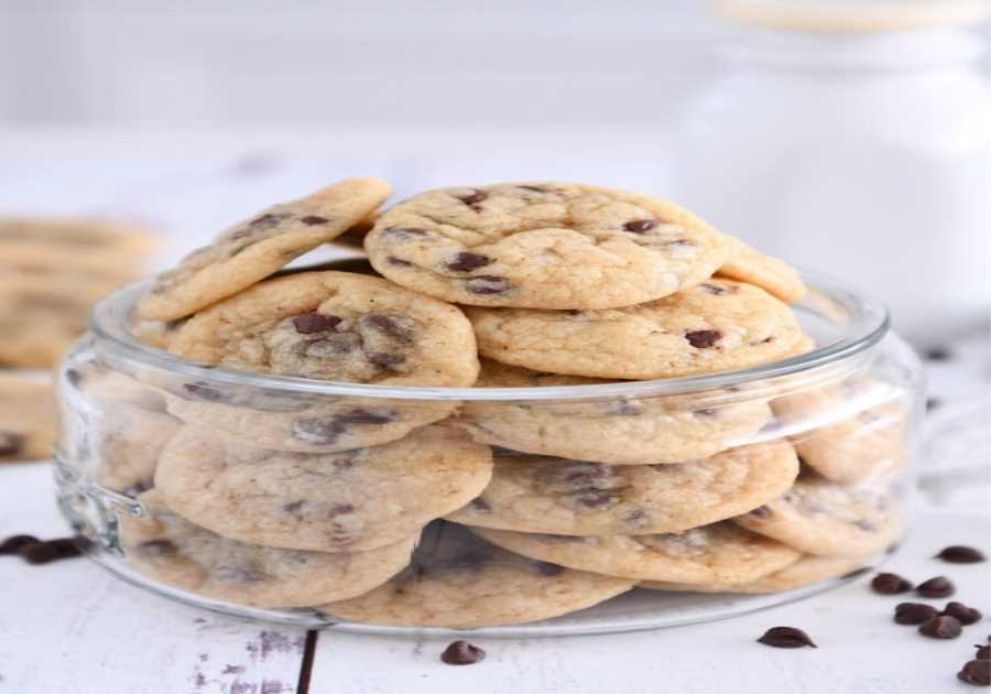 Mini Delicious Chocolate Chip Cookies