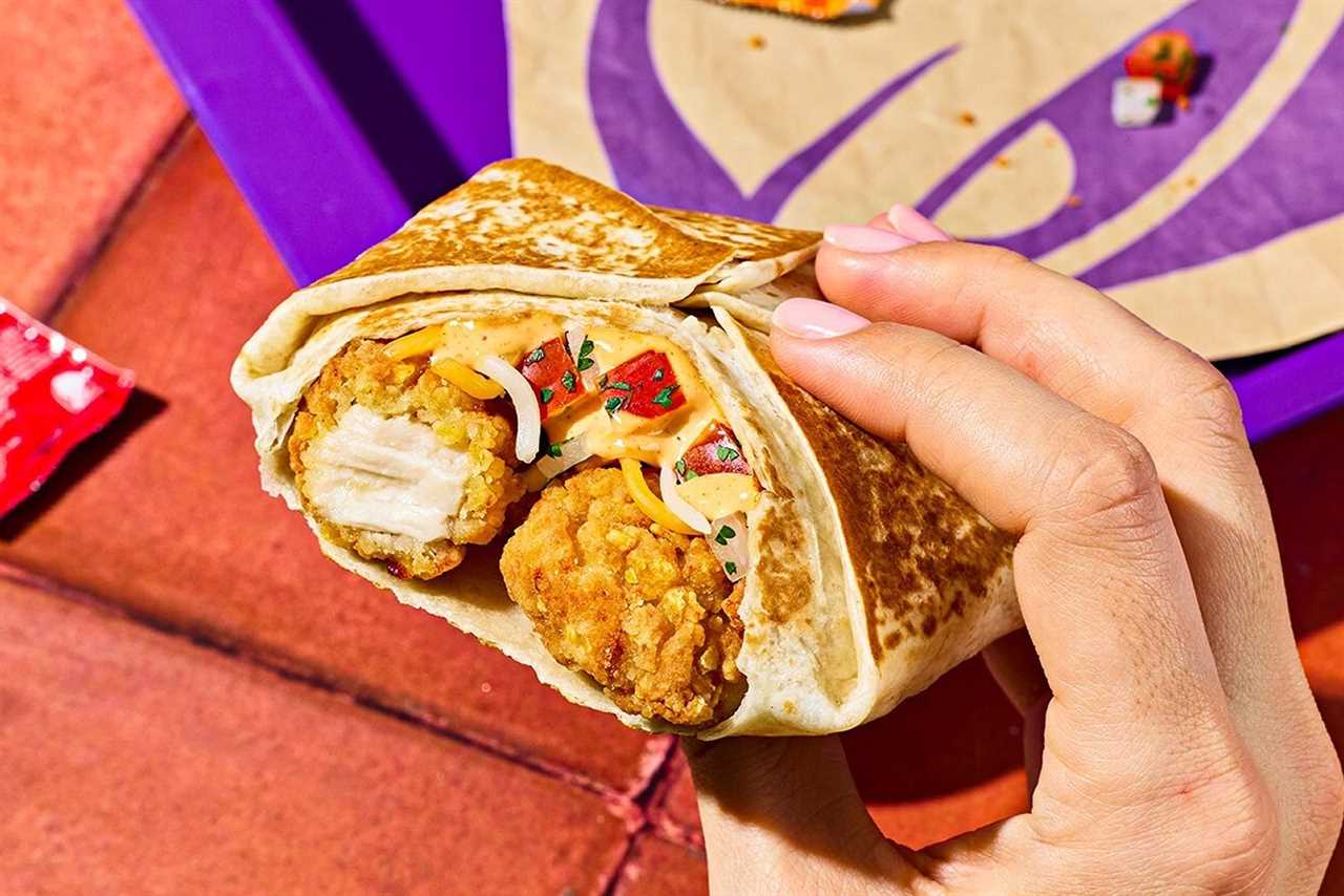 Taco Bell Crispy Chicken Crunchwrap Slider