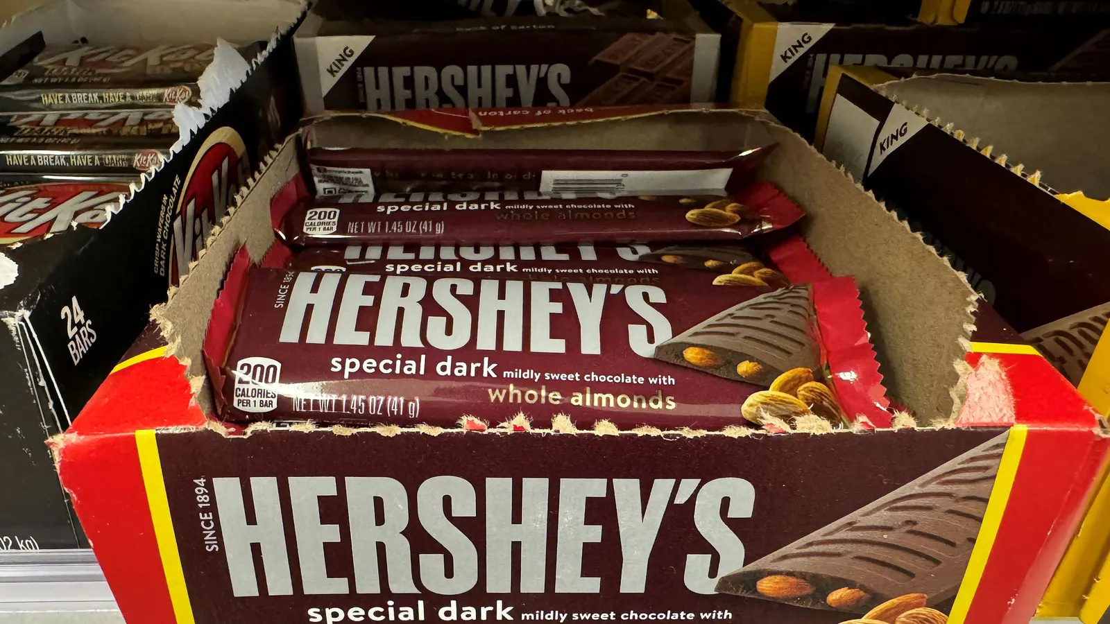 Hershey combines salty, sweets units to accelerate growth
