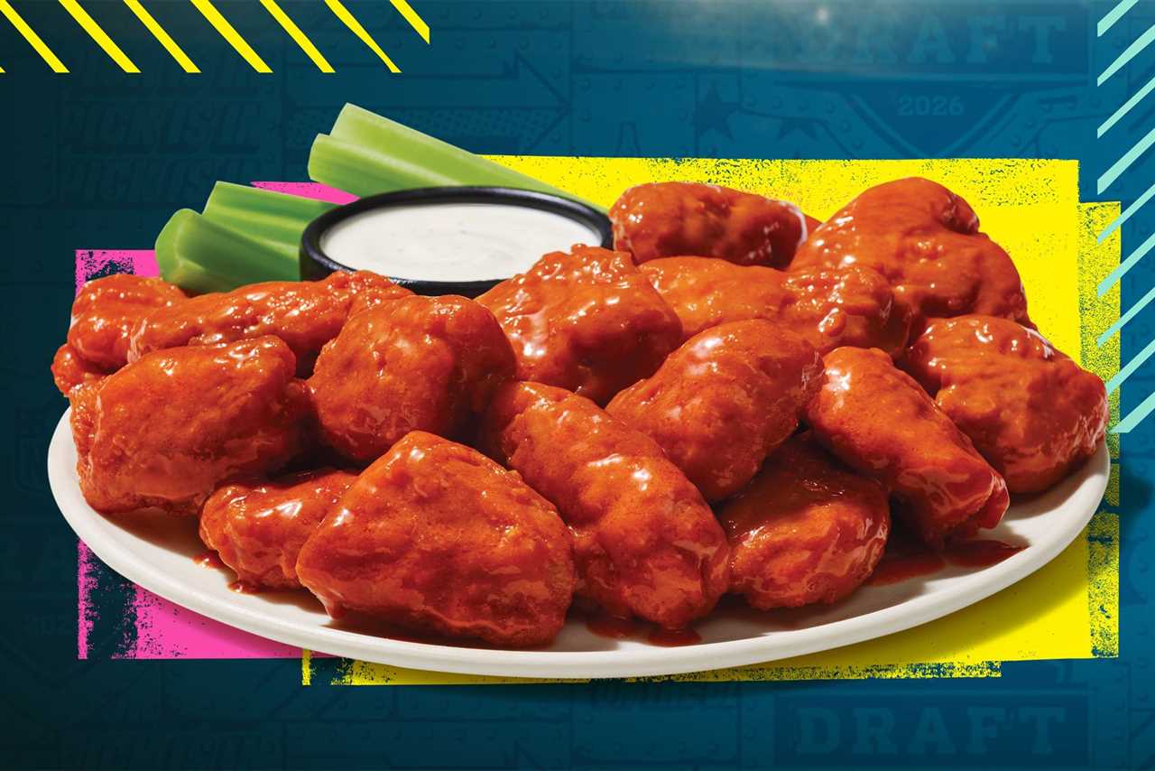 Score 20 FREE Boneless Wings To Go for the 2026 NFL Draft at Applebee's
