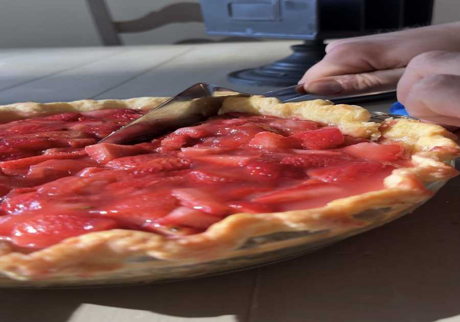 Grandmother's Easy Old Fashioned Strawberry Pie Recipe (No Jell-O!).