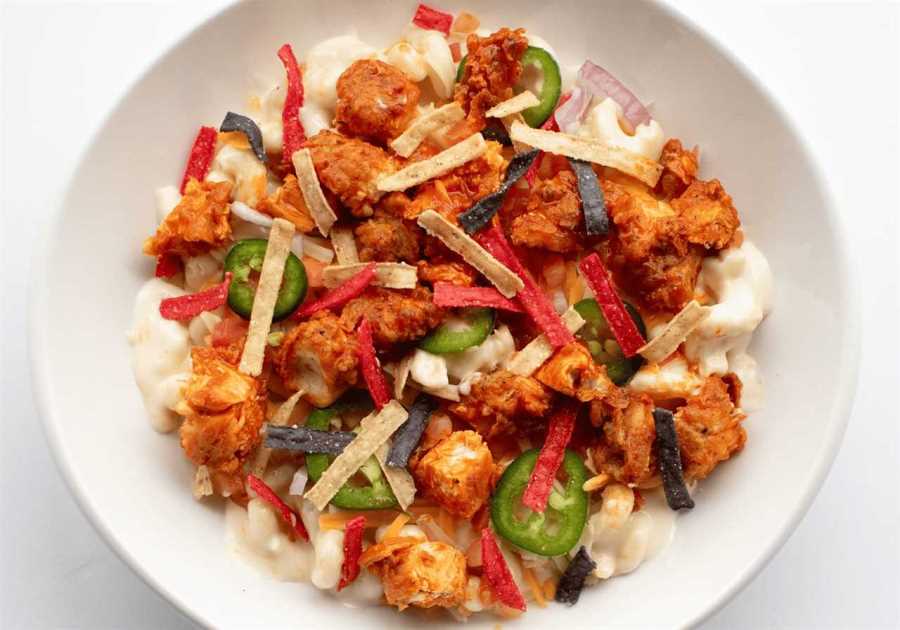 Wings and Rings Dives into Summer with New Loaded Mac Bowls and Dragon Fruit Sips