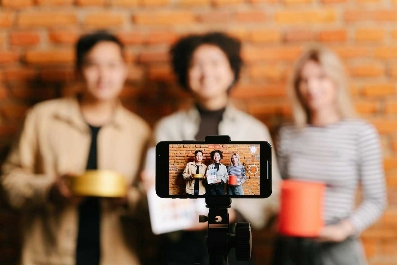How to Find Influencers for Restaurant Promotion