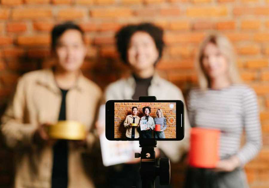 How to Find Influencers for Restaurant Promotion