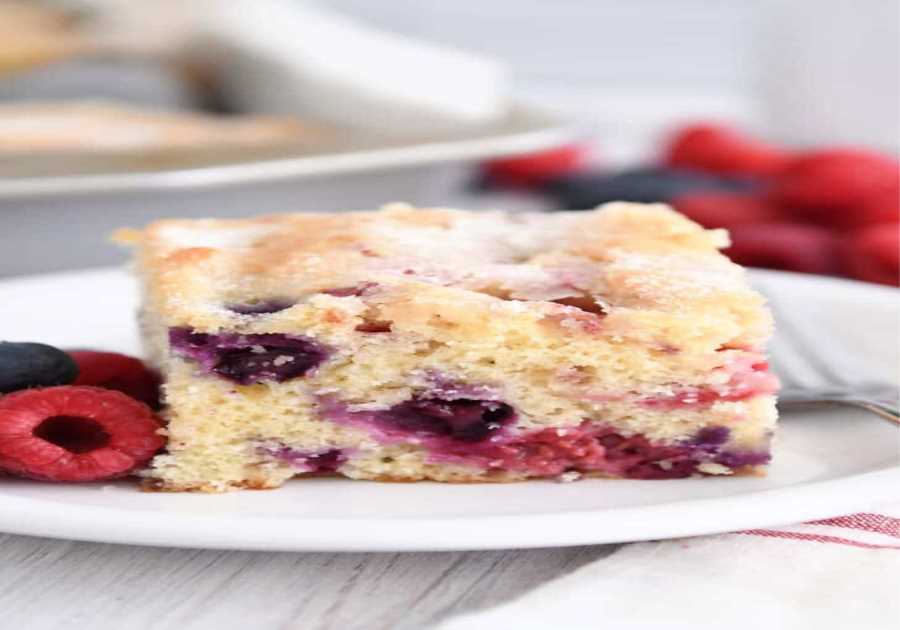 Crackly Sugar-Topped Summer Season Berry Cake