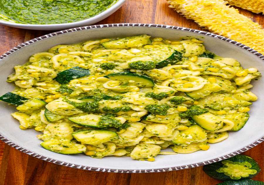 Creamy Corn and Zucchini Pesto Pasta