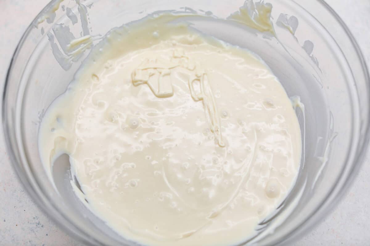 White chocolate melted in a bowl. 