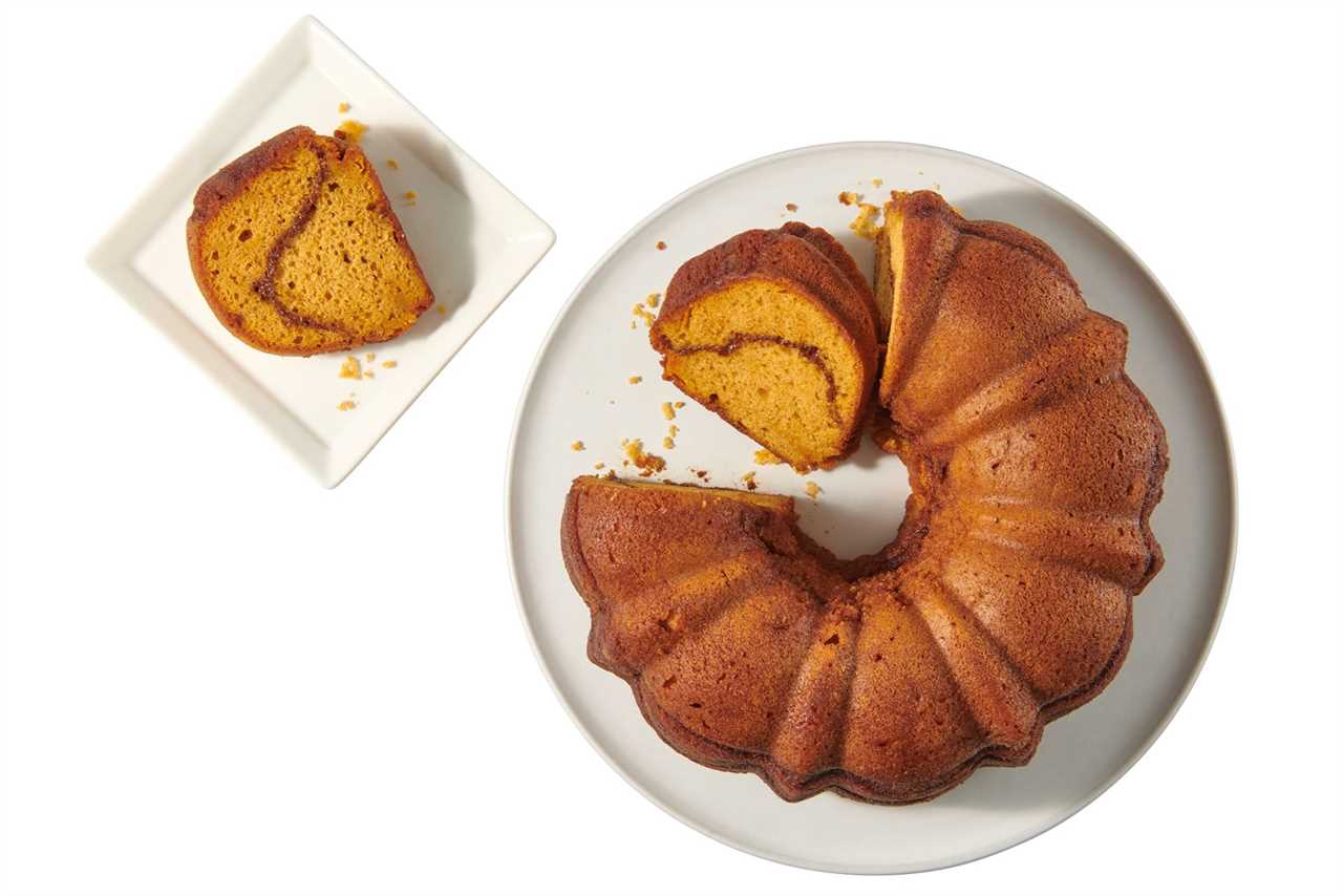 Jason's Deli Pumpkin Spice Coffee Cake Jason's Deli Welcomes Fall with Returning Favorites and Deli-Bration Through The Decades Sweepstakes